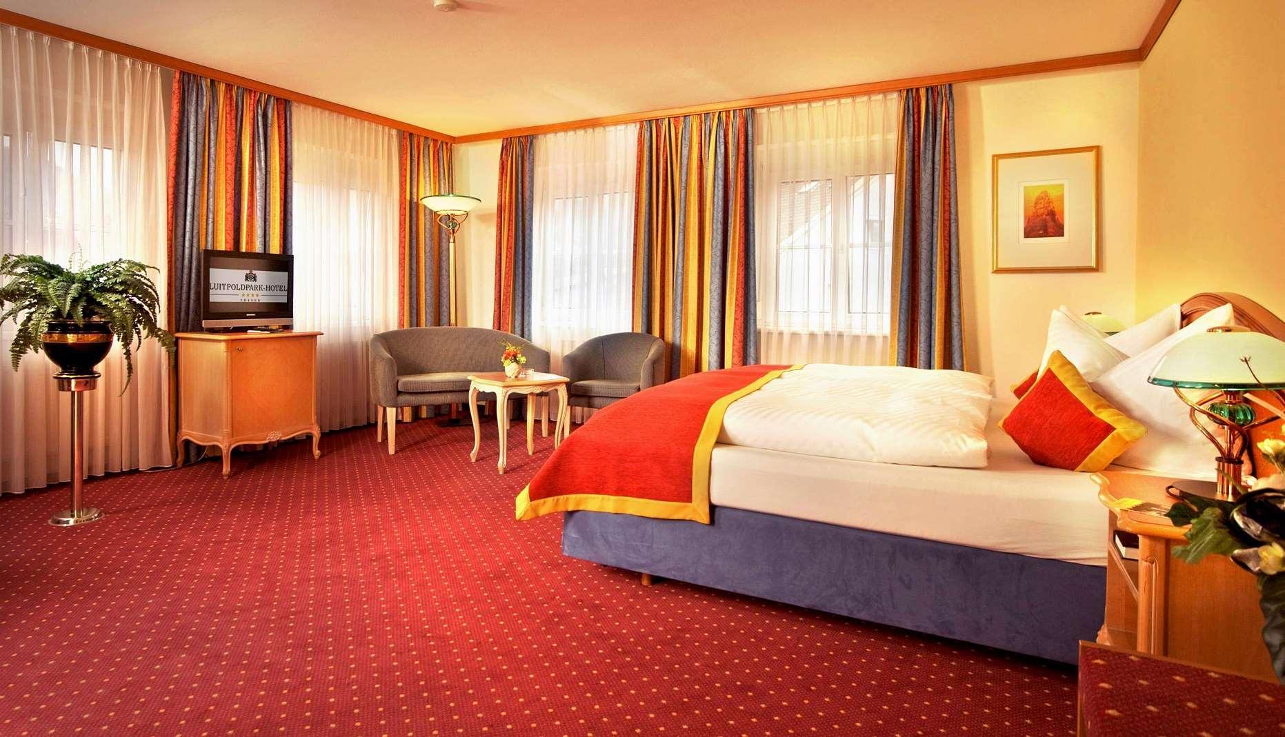 リュイトポルトパーク - ホテル フュッセン エクステリア 写真